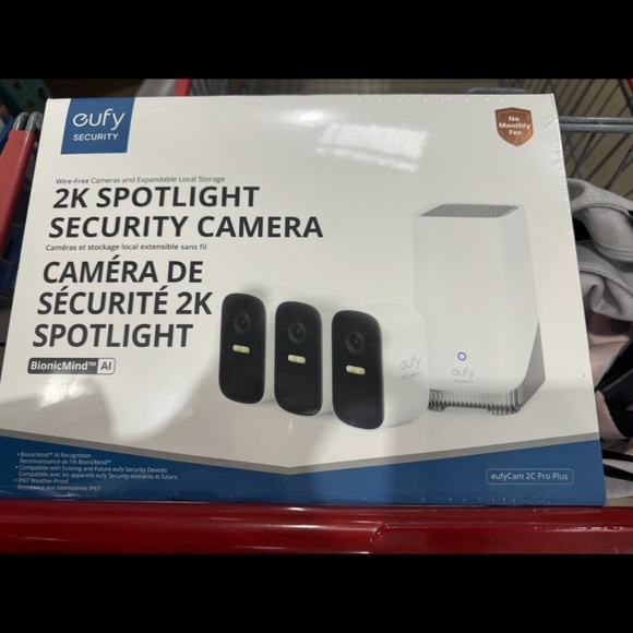 Eufy 2k Spotlight Security Cameras - Picture 1 of 3